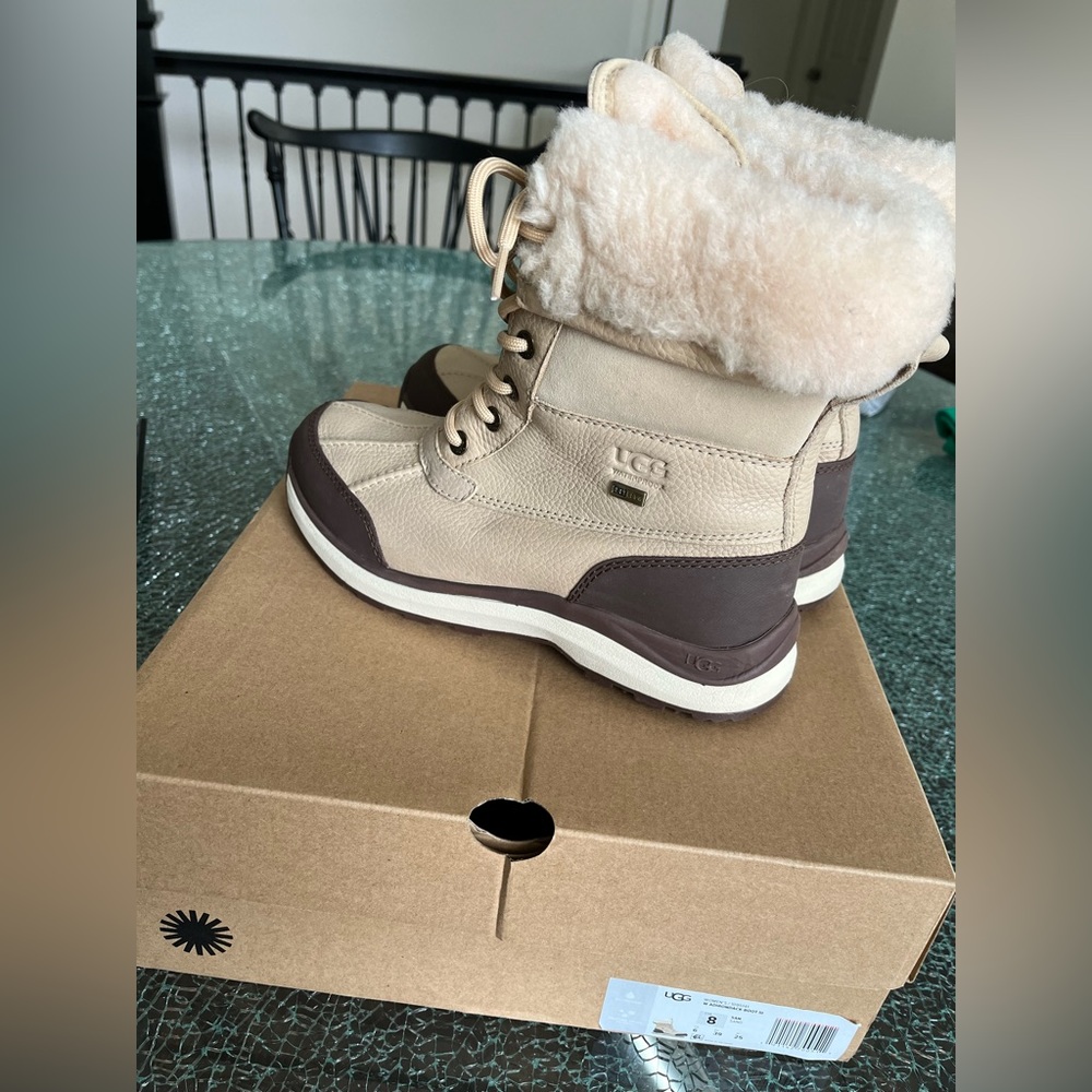 Ugg Adirondack III Boot. Almost new. Womens